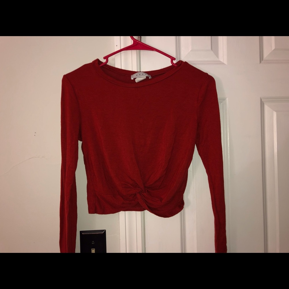 Never worn long sleeve cropped front tie tee